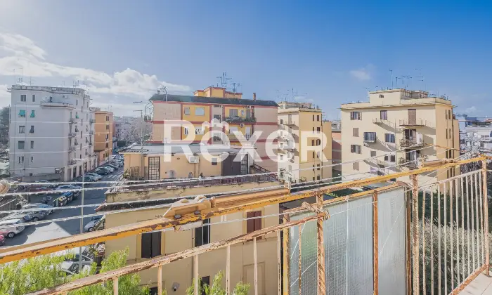 Rexer-Roma-Centocelle-Via-dei-Noci-luminoso-terzo-piano-ristrutturato-Altro