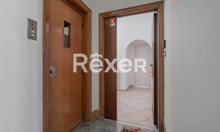 Rexer-Roma-Centocelle-Via-dei-Noci-luminoso-terzo-piano-ristrutturato-Altro