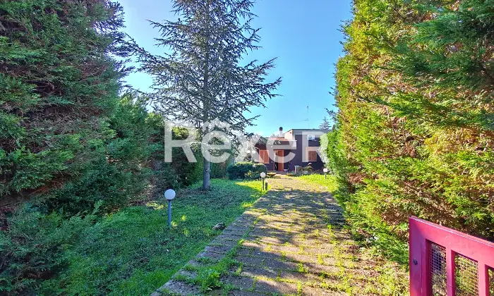 Rexer-Villaggio-Quadrifoglio-Villetta-a-schiera-con-ampio-giardino-nel-Villaggio-Quadrifoglio-Altro