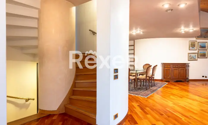 Rexer-Vascon-Porzione-di-villa-bifamiliare-con-ampio-giardino-privato-Altro