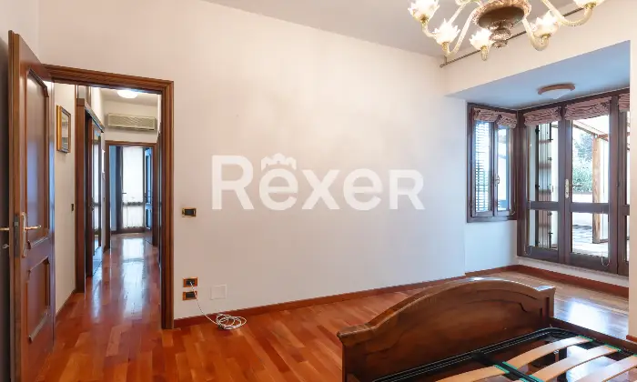 Rexer-Vascon-Porzione-di-villa-bifamiliare-con-ampio-giardino-privato-Altro