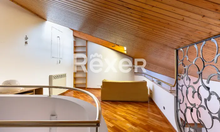 Rexer-Vascon-Porzione-di-villa-bifamiliare-con-ampio-giardino-privato-Altro