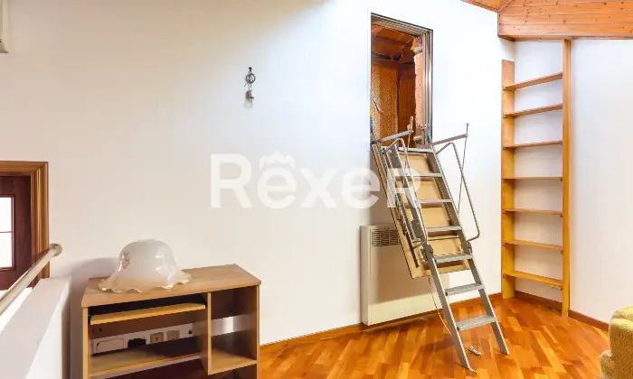 Rexer-Vascon-Porzione-di-villa-bifamiliare-con-ampio-giardino-privato-Altro