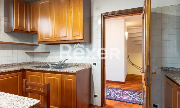 Rexer-Vascon-Porzione-di-villa-bifamiliare-con-ampio-giardino-privato-Altro