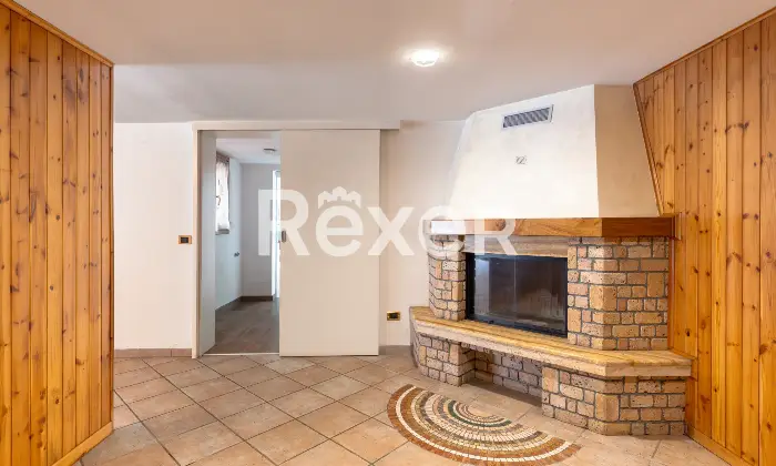 Rexer-Vascon-Porzione-di-villa-bifamiliare-con-ampio-giardino-privato-Altro