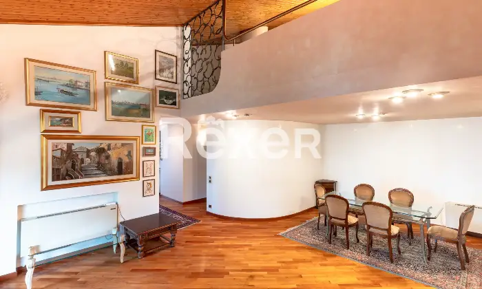 Rexer-Vascon-Porzione-di-villa-bifamiliare-con-ampio-giardino-privato-Altro