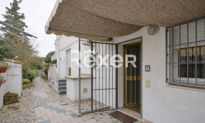 Rexer-Cervia-Palazzina-residenziale-composta-da-n-appartamenti-indipendenti-e-garage-Esterno