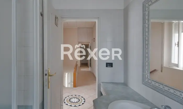 Rexer-Cervia-Palazzina-residenziale-composta-da-n-appartamenti-indipendenti-e-garage-Altro