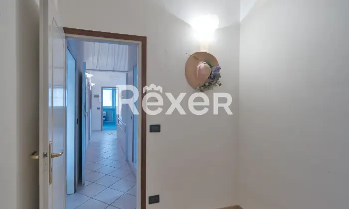 Rexer-Cervia-Palazzina-residenziale-composta-da-n-appartamenti-indipendenti-e-garage-Corridoio