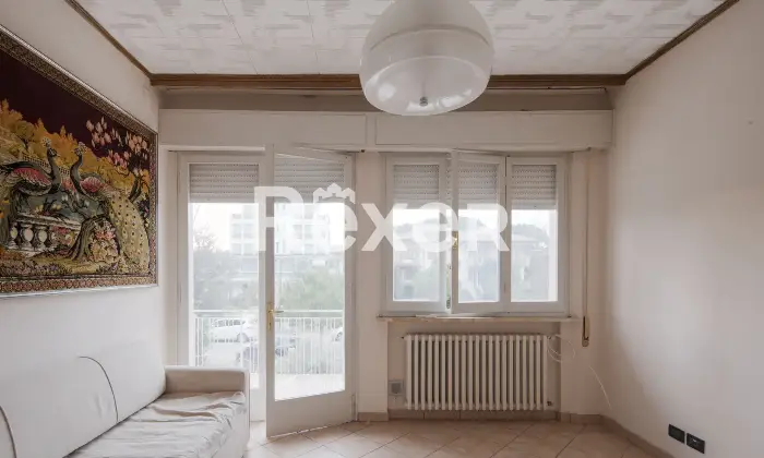 Rexer-Cervia-Palazzina-residenziale-composta-da-n-appartamenti-indipendenti-e-garage-Sala