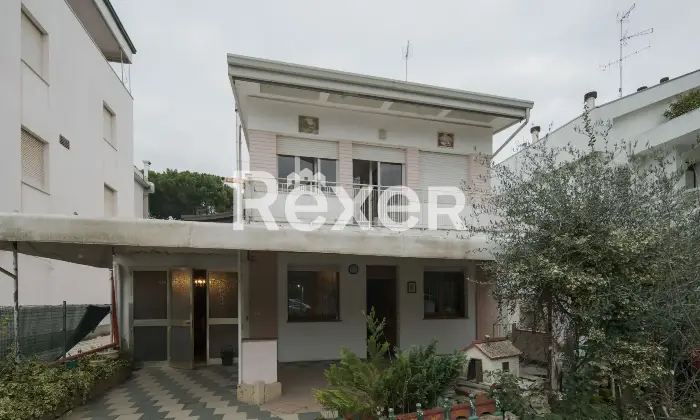 Rexer-Cervia-Palazzina-residenziale-composta-da-n-appartamenti-indipendenti-e-garage-Altro