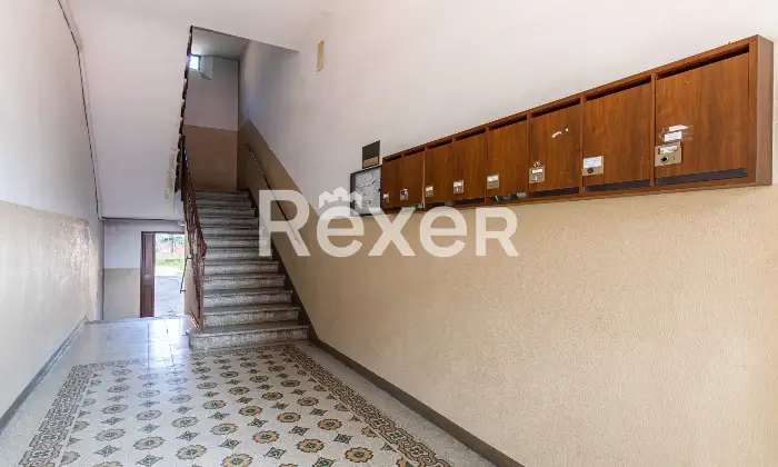 Rexer-bologna-Saffi-via-Emilia-Ponente-appartamento-con-cantina-e-posto-auto-Altro