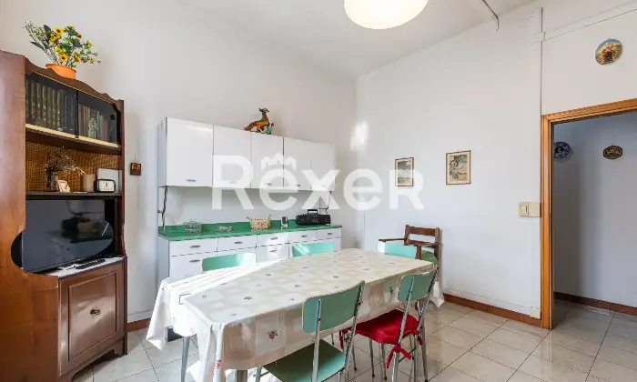 Rexer-bologna-Saffi-via-Emilia-Ponente-appartamento-con-cantina-e-posto-auto-Altro