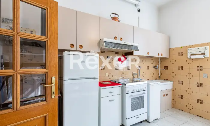 Rexer-bologna-Saffi-via-Emilia-Ponente-appartamento-con-cantina-e-posto-auto-Altro