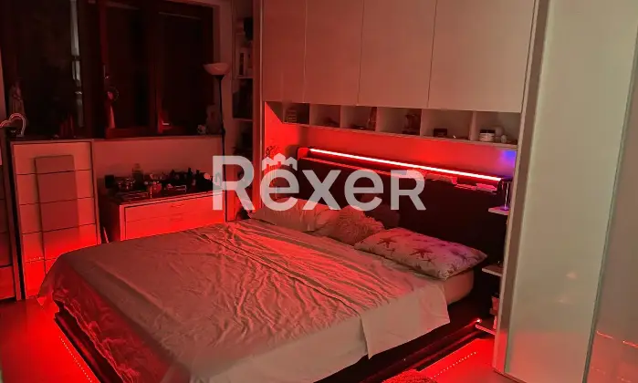 Rexer-Roma-Ardeatina-prestigiosa-villa-Unifamiliare-con-piscina-Altro