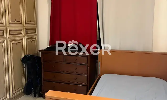 Rexer-Roma-Ardeatina-prestigiosa-villa-Unifamiliare-con-piscina-Altro
