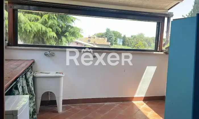 Rexer-Roma-Ardeatina-prestigiosa-villa-Unifamiliare-con-piscina-Altro