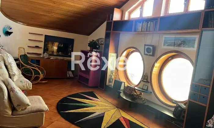 Rexer-Roma-Ardeatina-prestigiosa-villa-Unifamiliare-con-piscina-Altro