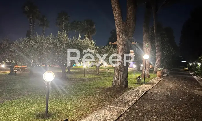 Rexer-Roma-Ardeatina-prestigiosa-villa-Unifamiliare-con-piscina-Altro