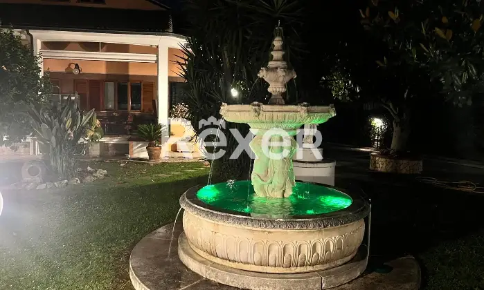 Rexer-Roma-Ardeatina-prestigiosa-villa-Unifamiliare-con-piscina-Altro