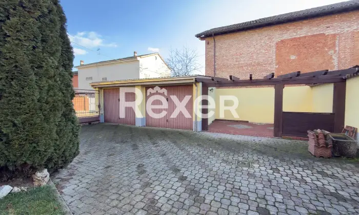 Rexer-Alessandria-Casa-indipendente-completamente-ristrutturata-con-box-e-cortile-Altro