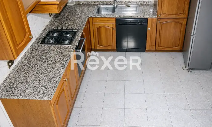 Rexer-Ossona-Ampio-trilocale-con-ascensore-e-box-auto-Altro