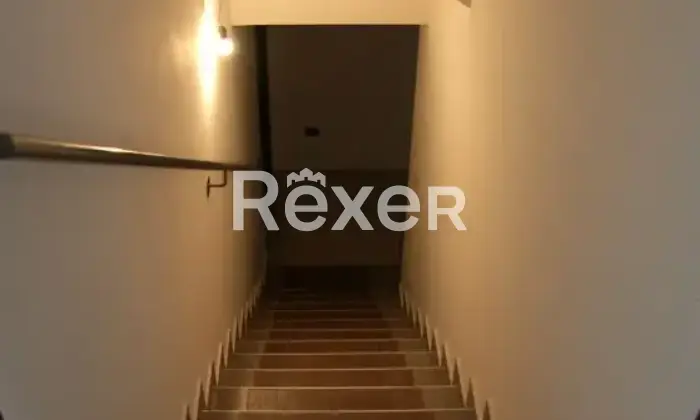 Rexer-Foggia-Villetta-trifamiliare-in-vendita-in-Via-del-Mare-a-Foggia-Scala