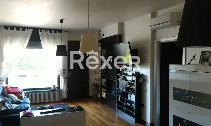 Rexer-Foggia-Villetta-trifamiliare-in-vendita-in-Via-del-Mare-a-Foggia-Salone