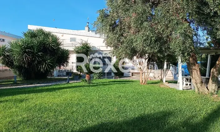 Rexer-Foggia-Villetta-trifamiliare-in-vendita-in-Via-del-Mare-a-Foggia-Giardino