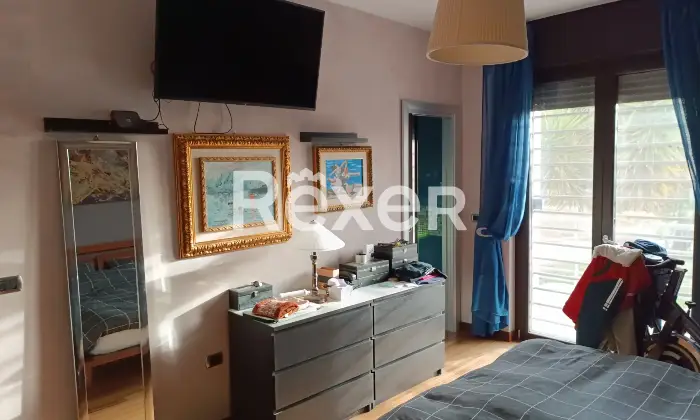 Rexer-Foggia-Villetta-trifamiliare-in-vendita-in-Via-del-Mare-a-Foggia-CameraDaLetto