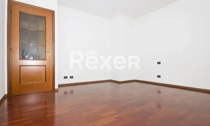 Rexer-Chieri-Appartamento-del-con-box-auto-Altro