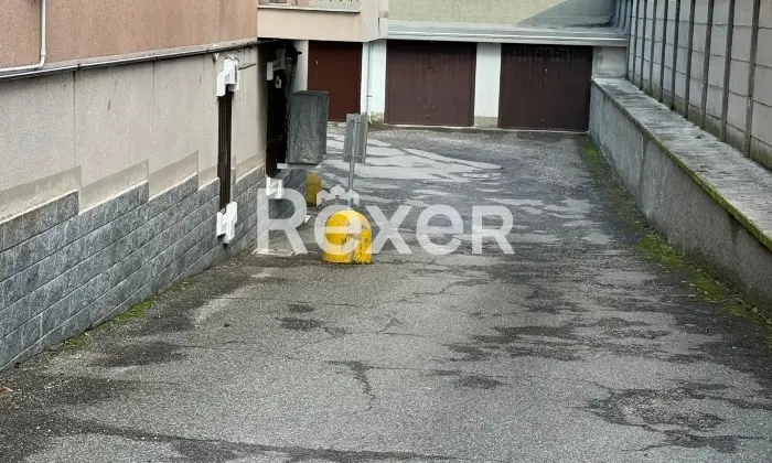 Rexer-Varedo-Vendesi-Ufficio-con-Ingresso-Indipendente-Zonecomuni