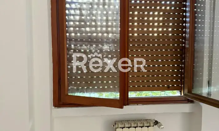 Rexer-Varedo-Vendesi-Ufficio-con-Ingresso-Indipendente-Ingresso