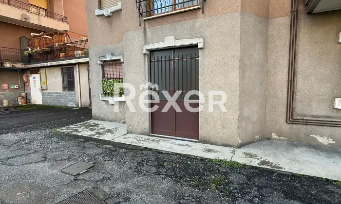 Rexer-Varedo-Vendesi-appartameto-con-Ingresso-Indipendente-Esterno