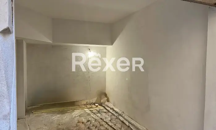 Rexer-Roma-Box-auto-ristrutturato-Altro