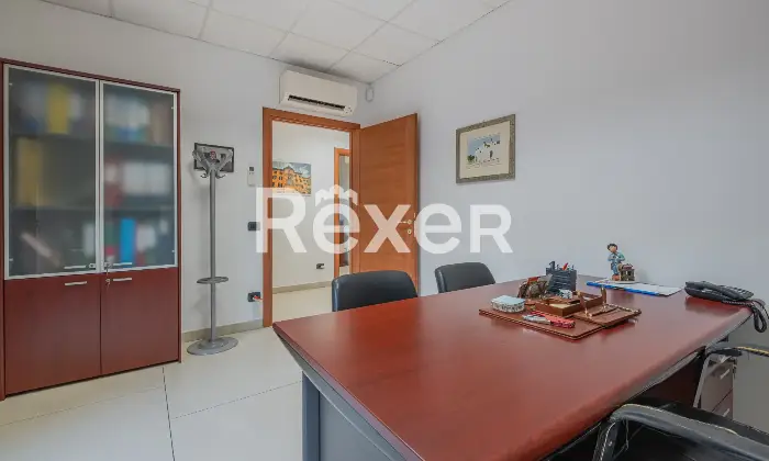 Rexer-Roma-Ufficio-di-ampia-metratura-Altro
