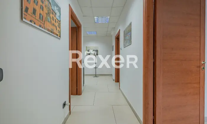Rexer-Roma-Ufficio-di-ampia-metratura-Altro