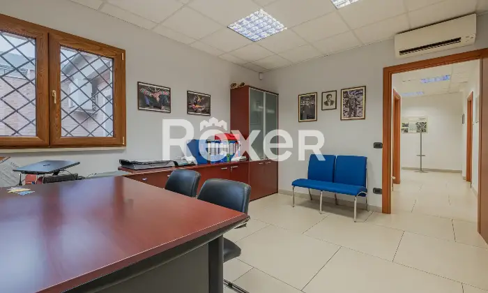 Rexer-Roma-Ufficio-di-ampia-metratura-Altro