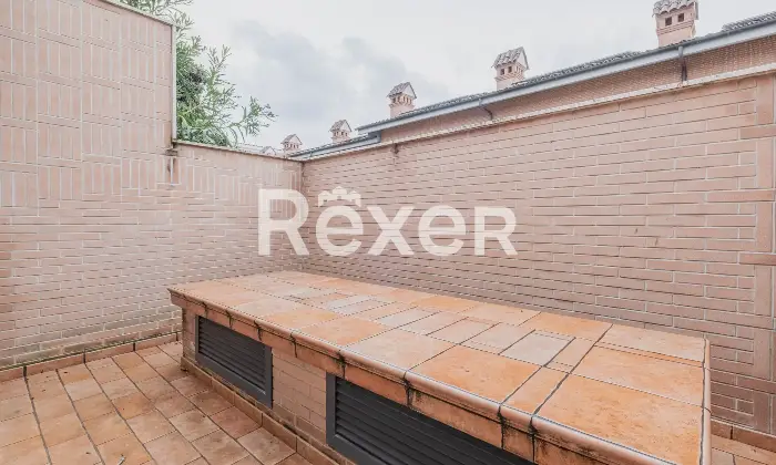 Rexer-Roma-Ufficio-di-ampia-metratura-Altro