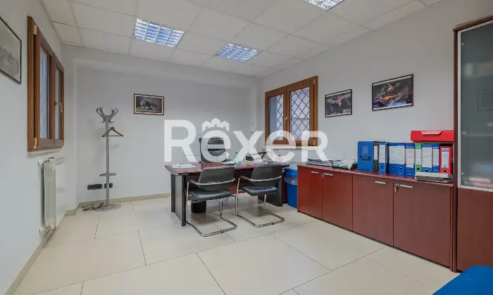 Rexer-Roma-Ufficio-di-ampia-metratura-Altro