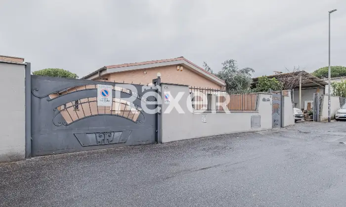 Rexer-Roma-Ufficio-di-ampia-metratura-Altro