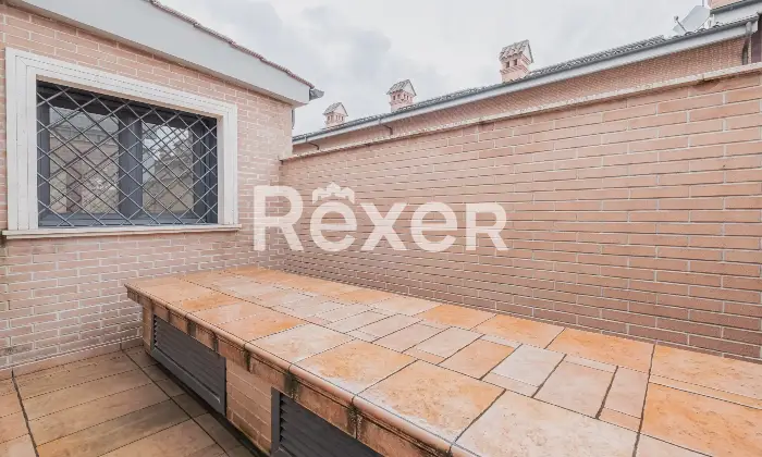 Rexer-Roma-Ufficio-di-ampia-metratura-Altro