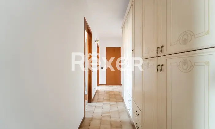 Rexer-Desio-Appartamento-con-cantina-e-box-auto-Altro