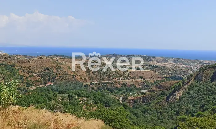 Rexer-Satriano-Immobile-centro-storico-Satriano-Calabria-perfetto-per-casa-vacanza-Terrazzo