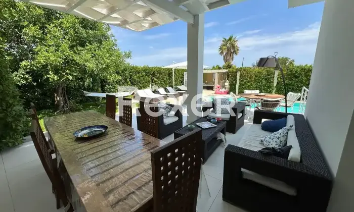 Rexer-Otranto-Villa-in-vendita-in-Via-Rita-Levi-Montalcini-Otranto-Veranda