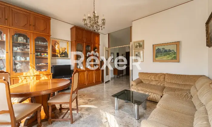 Rexer-Milano-Trilocale-al-piano-rialzato-Altro