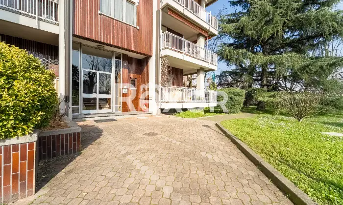 Rexer-Milano-Trilocale-al-piano-rialzato-Altro