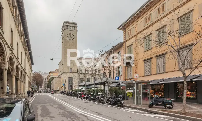 Rexer-Bergamo-Ufficio-di-pregio-con-box-cantina-e-solaio-Altro