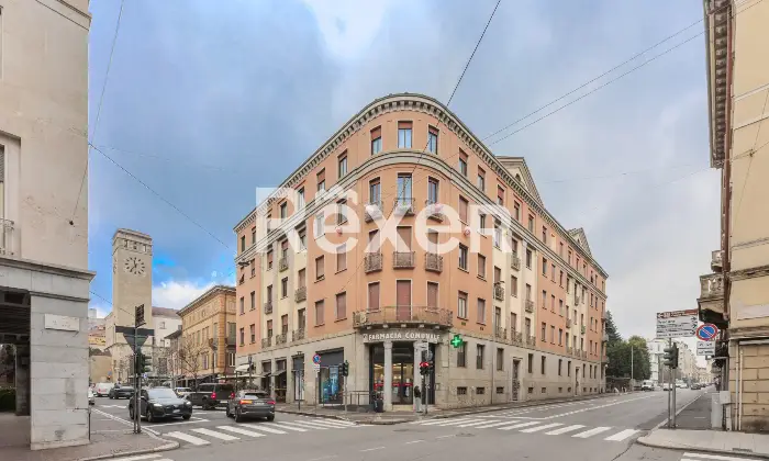 Rexer-Bergamo-Ufficio-di-pregio-con-box-cantina-e-solaio-Altro