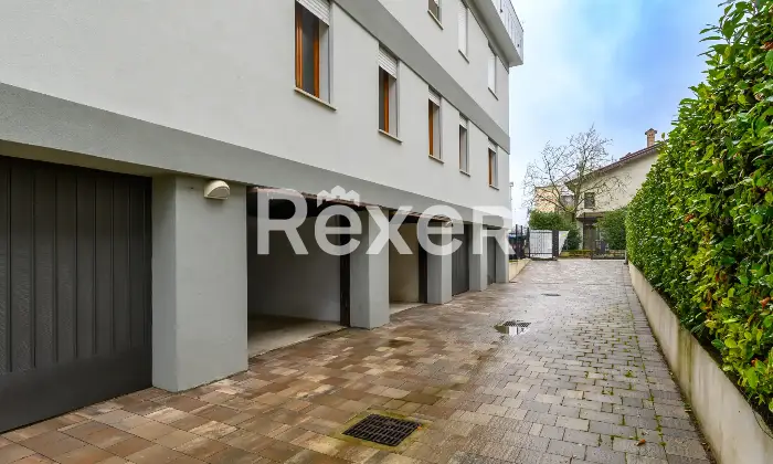 Rexer-Padova-Appartamento-ristrutturato-con-terrazza-e-garage-Altro